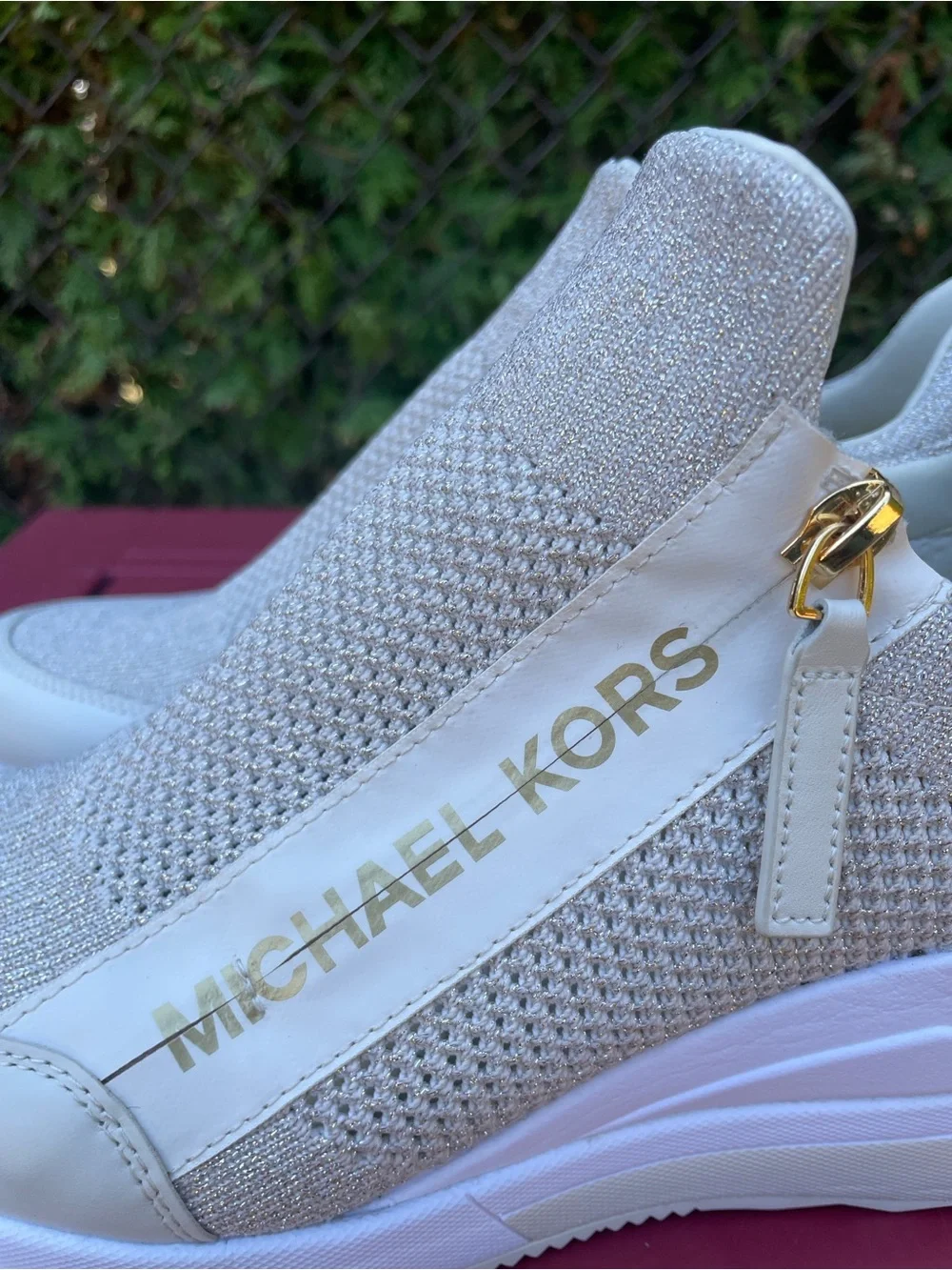 ✨✨MICHAEL  KORS Glitter Knit Sneakers Size ✨✨ - Picture 2 of 10